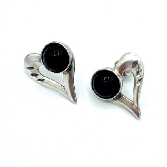 Vintage Sterling Silver Onyx Heart Post Earrings,‎ EUC - Picture 1 of 10